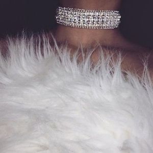 White faux fur neck warmer wrap